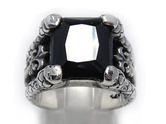 日本925純銀厚身重手黑水晶十字架蛇紋戒指