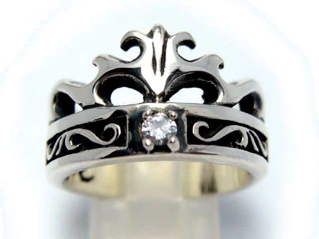 日本925純銀極厚身白水晶皇冠型戒指