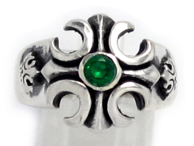 日本925純銀厚身重手綠水晶十字架戒指