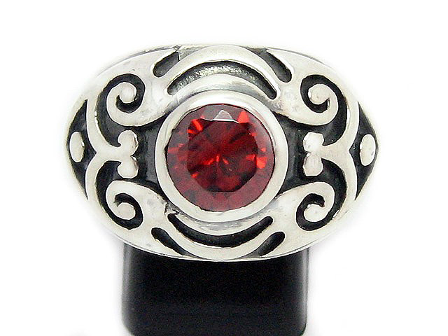 日本925純銀特厚重手大紅水晶雕花紋戒指