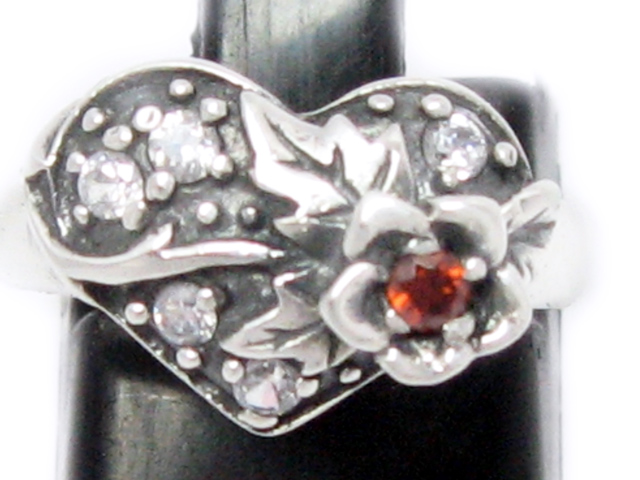 日本925純銀紅白水晶荊棘心形戒指