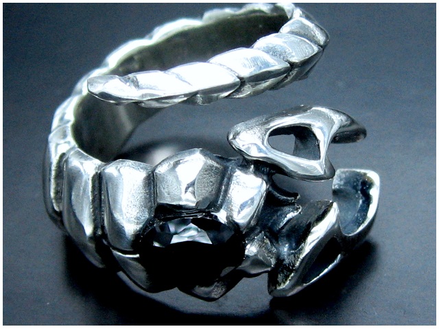 日本925純銀極厚重手大蠍子黑水晶戒指