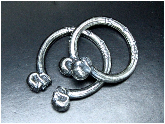 日本925純銀實心重手 S.L 雙骷髏骨頭戒指