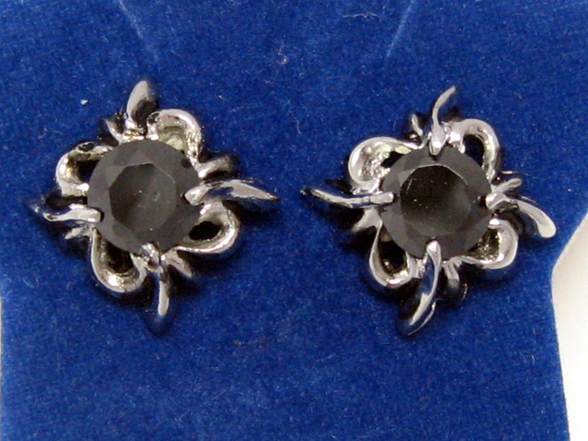 日本925純銀黑水晶荊棘紋耳環