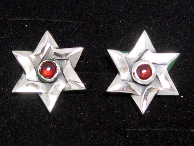 日本925純銀大款紅水晶六角大衛星耳環