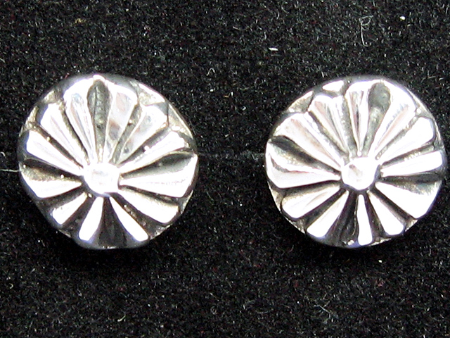 日本925純銀鈕形切面十字架耳環