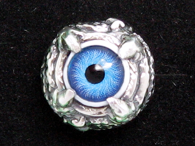 日本925純銀大款厚身四龍爪蛇藍眼球耳環