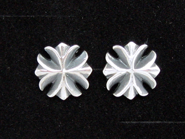 日本925純銀立體凸款十字架耳環