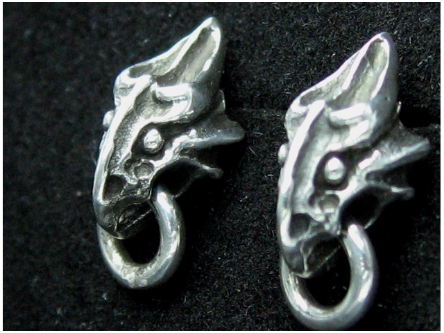 日本925純銀立體恐龍頭耳環