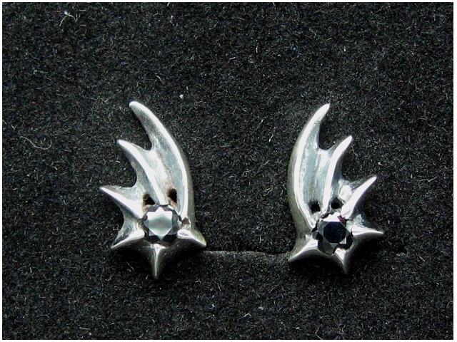 日本925純銀黑水晶惡魔翼耳環