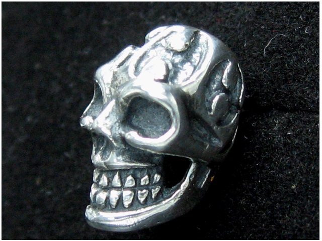 日本925純銀大款骷髏骨頭耳環