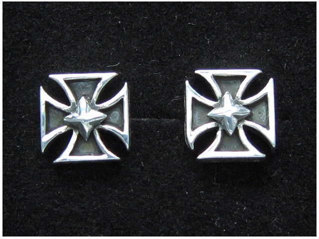 日本925純銀厚身十字星十字架耳環