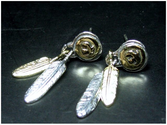 日本925純銀點金雙羽毛耳環