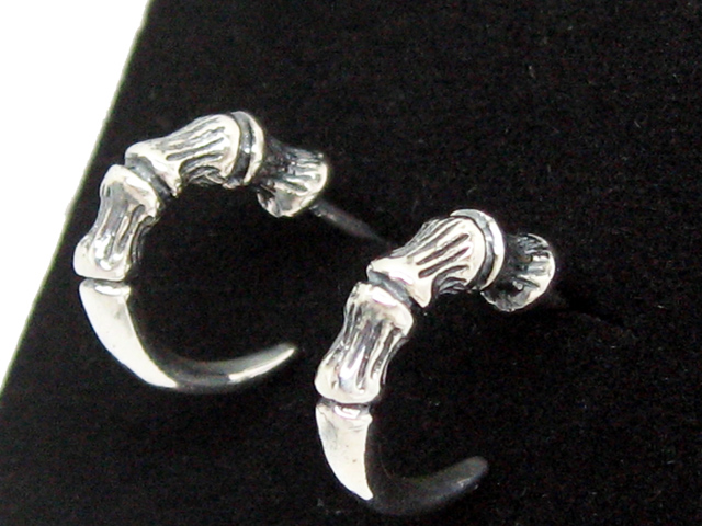 日本925純銀立體爪形骨節耳環