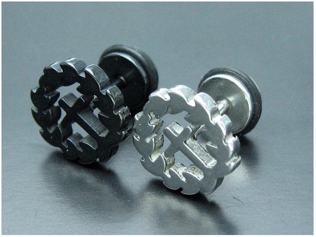 Steel Earing